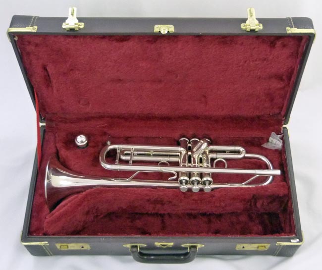 Used Jupiter JTR-1000 Tribune trumpet in original Jupiter hard shell case