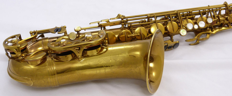 Buffet Super Dynaction (SDA) alto saxophone - engraving on bell