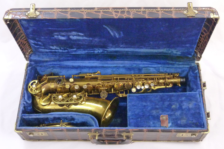 Used Buffet Super Dynaction (SDA) alto sax - saxophone in original hard shell case