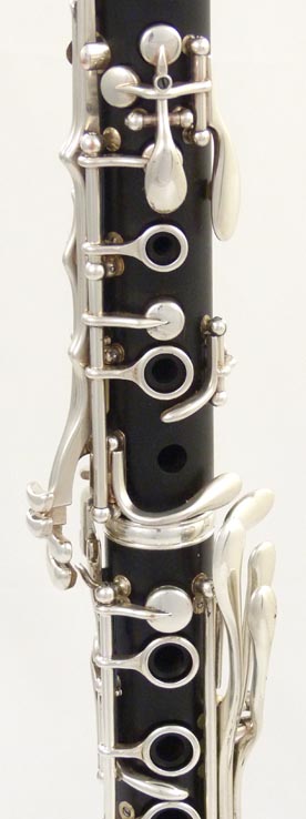 Buffet Tosca Bb clarinet - close-up of silver-plated keys