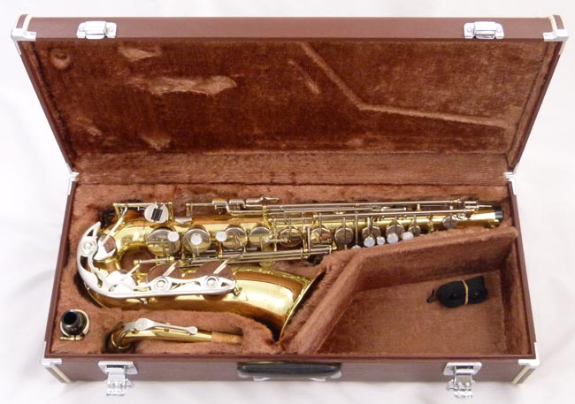 Used Yamaha YAS-23 alto sax - includes original Yamaha hard shell case