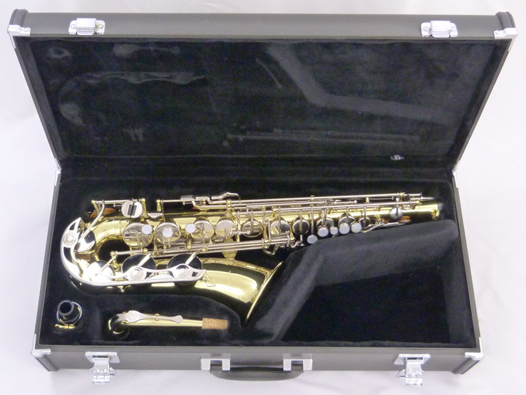 Used Yamaha YAS-23 alto sax - includes original Yamaha hard shell case