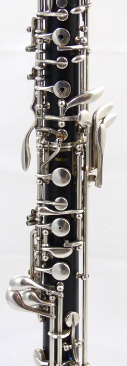 Yamaha YOB-410 Oboe - close-up of keys